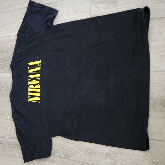 Mens M Nirvana Rock shirt - Picture 6 of 7